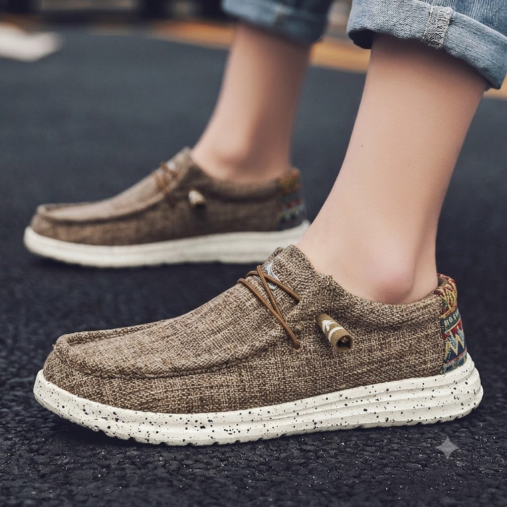 🎉 Omejena časovna ponudba! 👞 Moški poletni casual čevlji | Izjemno lahki in zračni ✅ Enostavno obuvanje ✅ Mehak nedrseč podplat 🚶 Podpora stopalnemu loku za udobno hojo ves dan