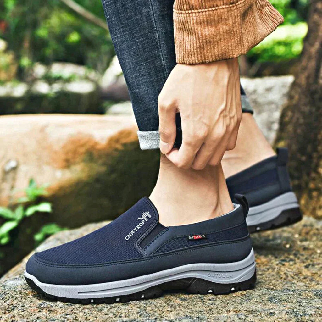 🔥50 % popusta danes - Ne zamudite! ⏰ Ergonomski casual ortopedski čevlji - lahki, zračni, udobni in nedrseči ✅ Podpora za stopalni lok - lajša bolečine v stopalih
